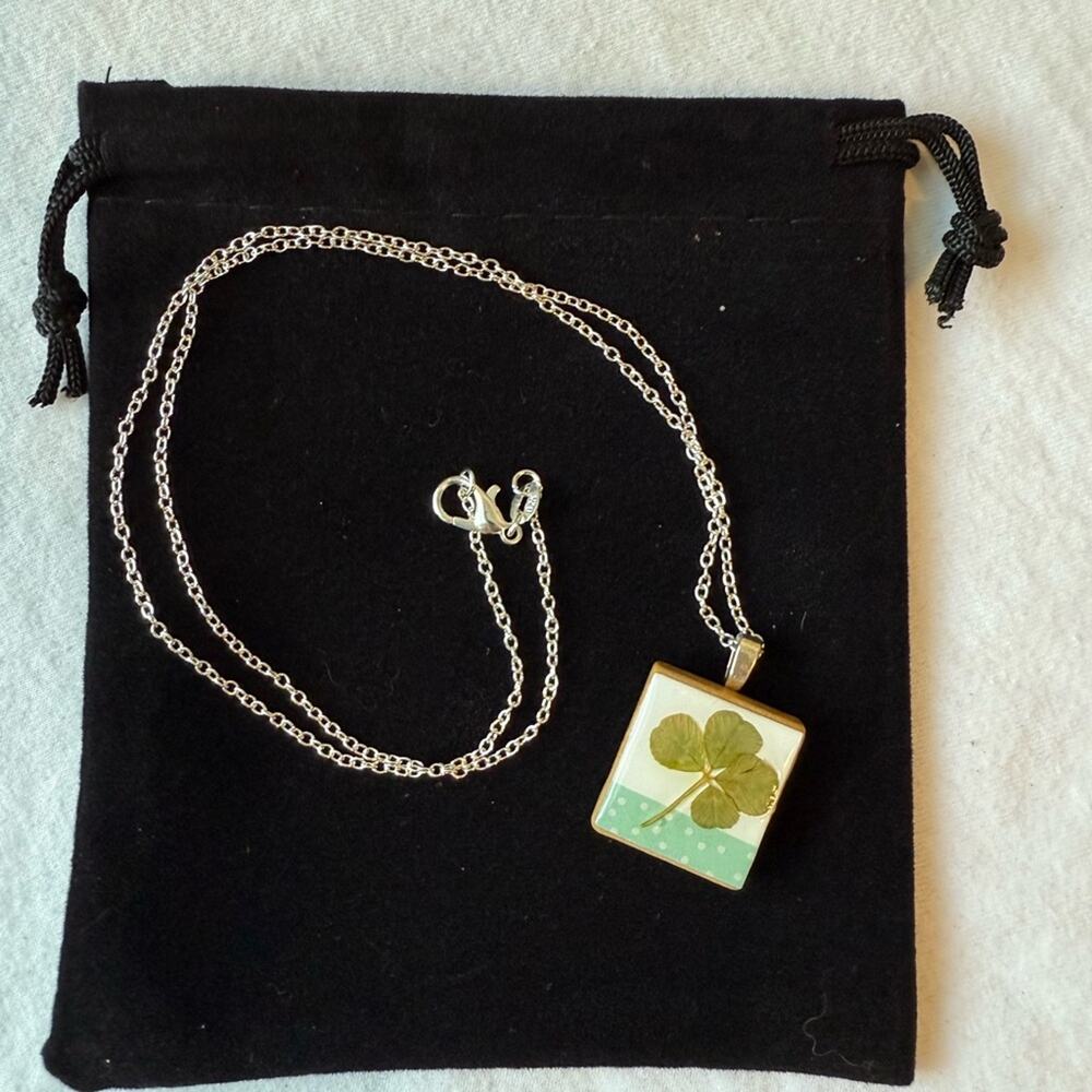 Hand-Crafted Real 4 Four Leaf Clover Scrabble Tile Pendant w/ Silver Chain - Picture 3 of 7